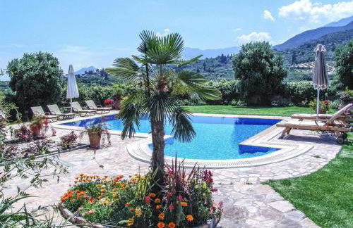 Private Pool & Garden Villa for 6 - Foto 14