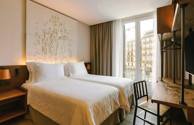 Casa Luz Hotel Plaça Universitat, Sonder by Marriott Bonvoy - Photo 12