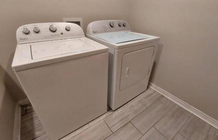 KING BED-Pet Friendly- Sleeps 7- Close to Everything-TCU-Magnolia-Cultural District-Hospitals-At&T Stadium - Foto 10