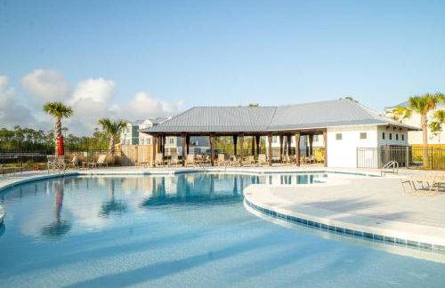 ~Spacious home near beach w/ game room and community pool~ - Photo 37