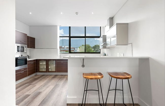 Precinct Corner Two Bedroom Waterfront Apartment - 603 - Foto 9