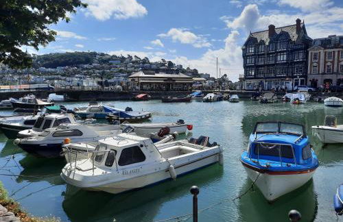 Sunnydaze-detached chalet with 2 bedrooms and 2 bathrooms and private parking outside door - Foto 31