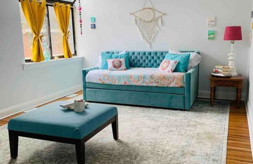 A Regal Retreat- Exclusive Parking, Prime Location - Foto 37