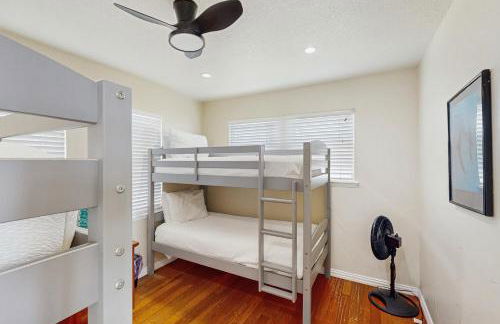 Happy in Margaritaville - Photo 26