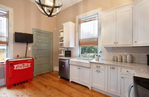 Big Yellow Brick House - Victorian District - Foto 17