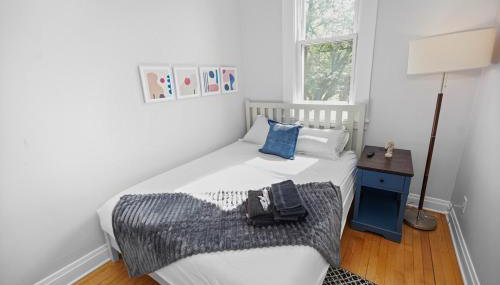 Modern 4BR Unit with Free Parking Near University of Illinois Chicago and Medical District - Foto 4, towels