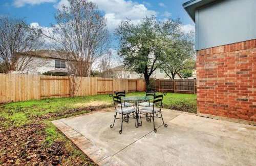 Modern 4 Bedroom Home in Cedar Park - Foto 27