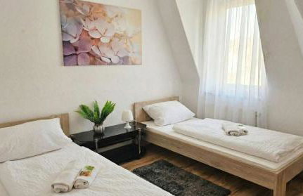 Workers Apartment Bremerhaven - 2 BR - Space for 6 - Near Harbor - Photo 1