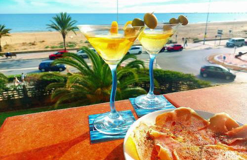 Primera linea playa Apto recien reformado Piscina - Foto 2