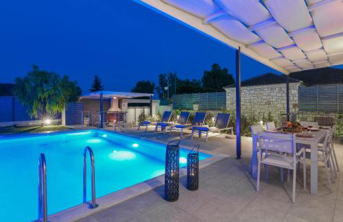 Lea Villa - Brand New Modern Villa - Photo 13