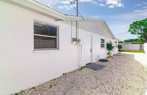 Renovated 3B 2BA, oasis yard Hot tub - Foto 48