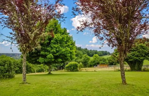 Gorgeous Home In Ussel With Wifi - Foto 8