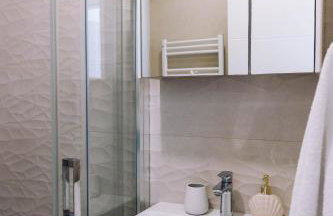 Brand New & Comfort Apartment L & L ,free parking + close to beach - Photo 27