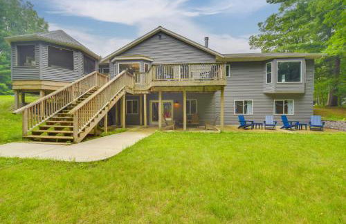 Swim Dock and Game Room Lakefront Home in Siren! - Foto 36