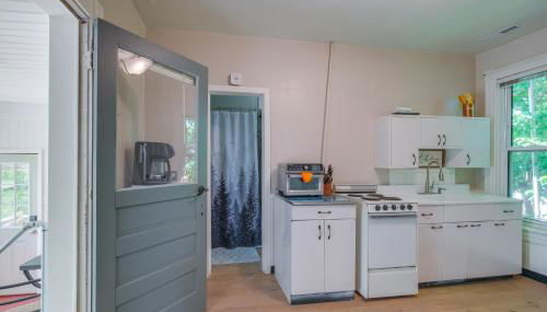 3 Mi to Liberty U Apt with Full Kitchen and King Bed! - Foto 4