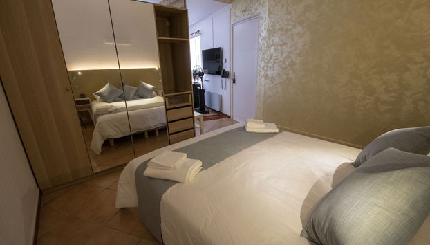 A L'OMBRE DU PALAIS - Photo 3