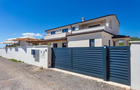 4 Bedroom Cozy Home In Marcana - Foto 16