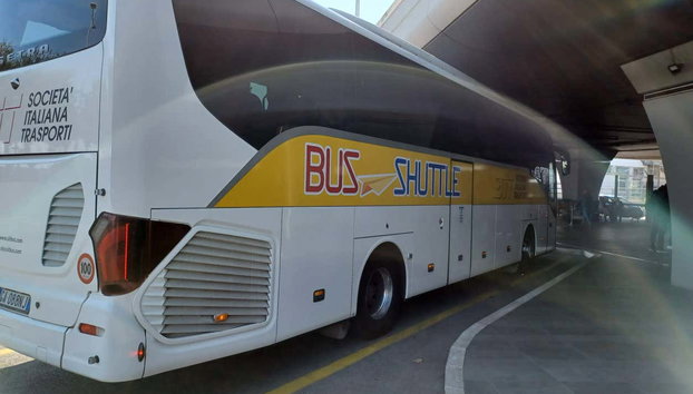 Rome Fiumicino Airport Shuttle Bus - Photo 2