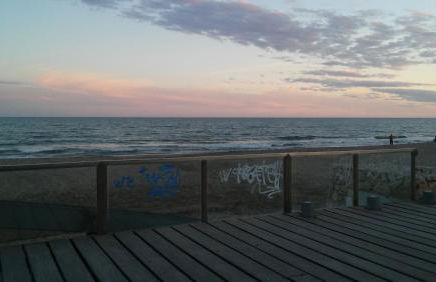 Passeig Maritim Apartment - Photo 74