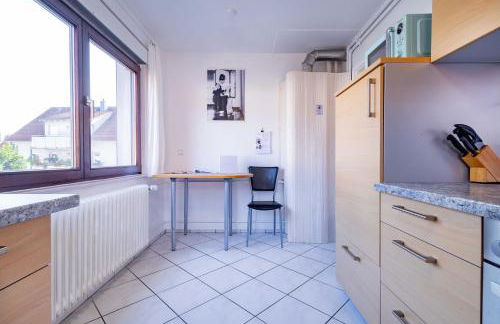 Charmante Wohnung -Altes Kino- 2SZ-2Bad-Terrasse-Netflix - Foto 20