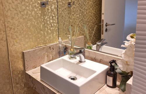 Aluguel de Apartamento em Santos com 2 Quartos e Churrasqueira na Varanda - Foto 10