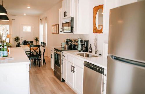 Artist Retreat Near Downtown, Stadium & UGA - Photo 8