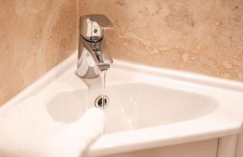 Central 1BDR Apartment By Torr Property Group Short Lets & Serviced Accommodation With Free WiFi Stratford Upon Avon - Foto 23