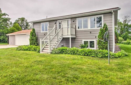 Modern Home on Mille Lacs Lake! Amazing yard and game-room! - Foto 6