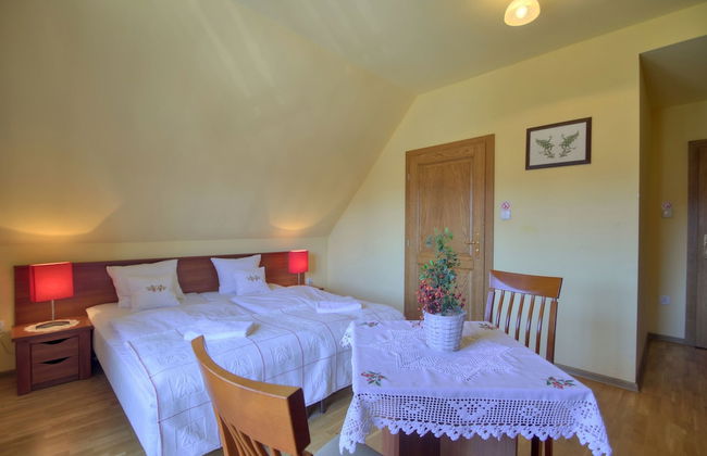 Willa Serafin - Photo 32