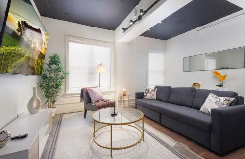 Sleek 2BR On Rvrwalk Gym Parking Near Conv Ctr - Foto 69