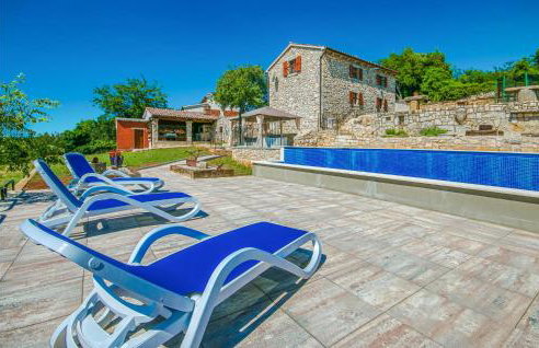 2 Bedroom Beautiful Home In Labin - Foto 11