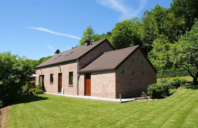 Modern Holiday Home in Stavelot With Fireplace - Photo 1