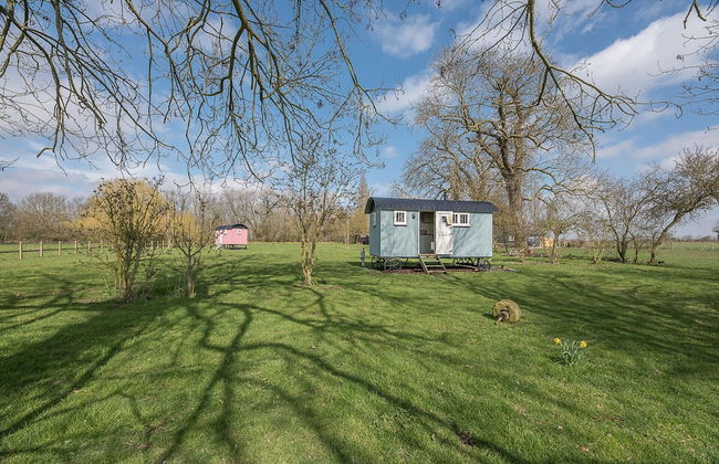 Sage Shepherds Hut, Boundary Farm Cottages - Photo 8