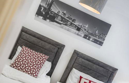 Stylish 4 Bed Trentham Retreat with Pool Table - Foto 24