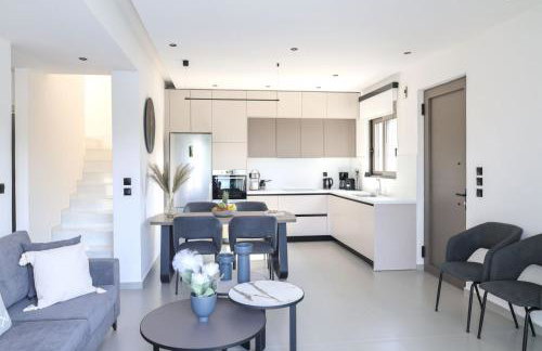 Villa Viventia with Heated Pool - Photo 4