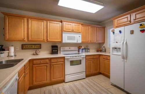 Riverfront home within walking distance of Helen - Foto 10