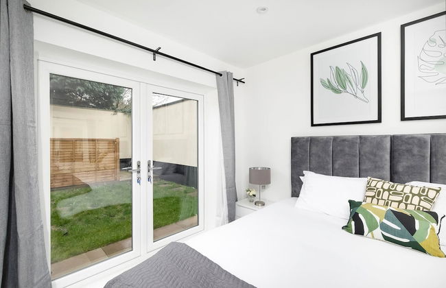 Skyvillion -vineyard Court- Enfield 1-bed Wgarden - Photo 1