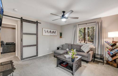 Deer-Friendly Cabin with Mountain Views and Fire Pit - Foto 38