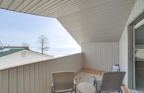 Porch and Views Waterfront Home on Houghton Lake! - Foto 21