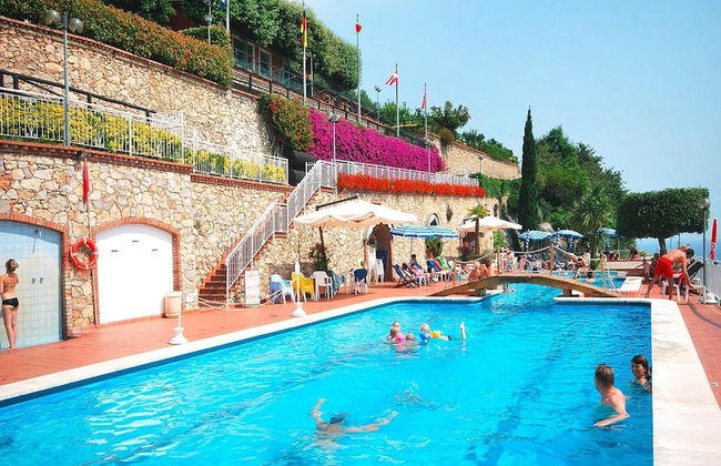 Holiday Flat in Pretty Residence With Communal Pool in Pietra Ligure - Foto 18