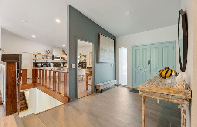 5BR Relaxation Haven Hot Tub Pool Table Fun M - Foto 17