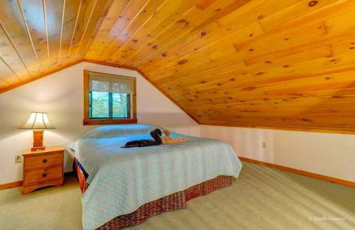 Traditional Wooden Cabin Rental in the Poconos, Pennsylvania - Foto 4