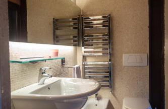 Villa Zarri Guest House - Photo 9