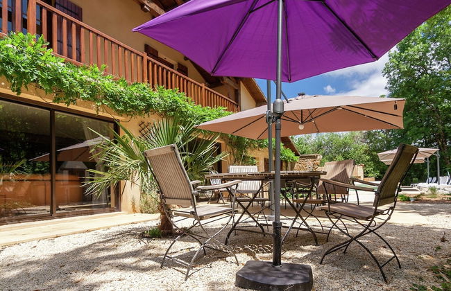 Spacious Farmhouse With Private Heated Pool in a Rustic Garden - Foto 56