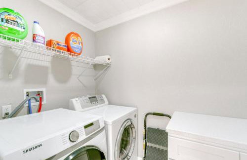 Peaceful Family Home with Patio in North Port! - Foto 22