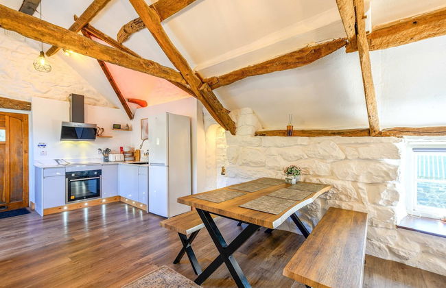 Host Stay The Lodge - Photo 1