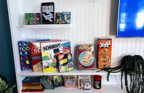 Kitchen, Laundry & Fenced Yard - Foto 27