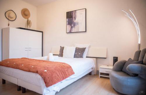 Les Tomettes du Midi - Élégance & Authenticité - Foto 12