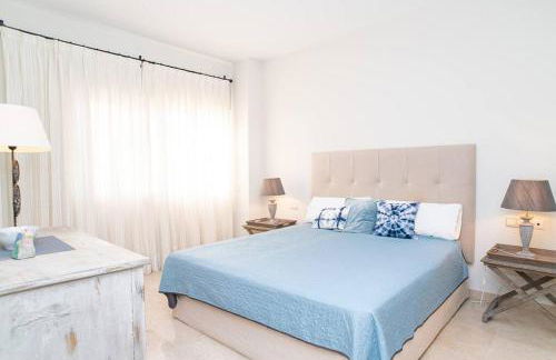 Great View Apartment in Elviria - Photo 3