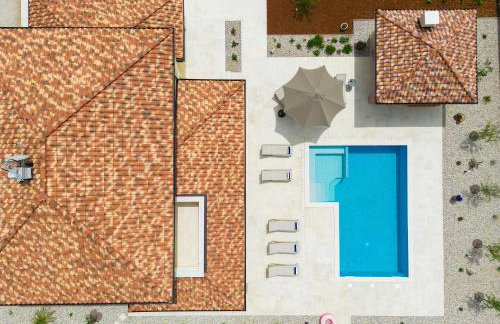 Beautiful Villa Vita Maris with heated pool - Foto 18